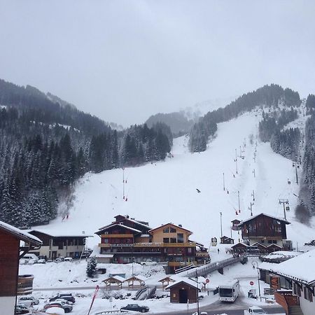 Hotel Les Combelles Châtel Екстериор снимка