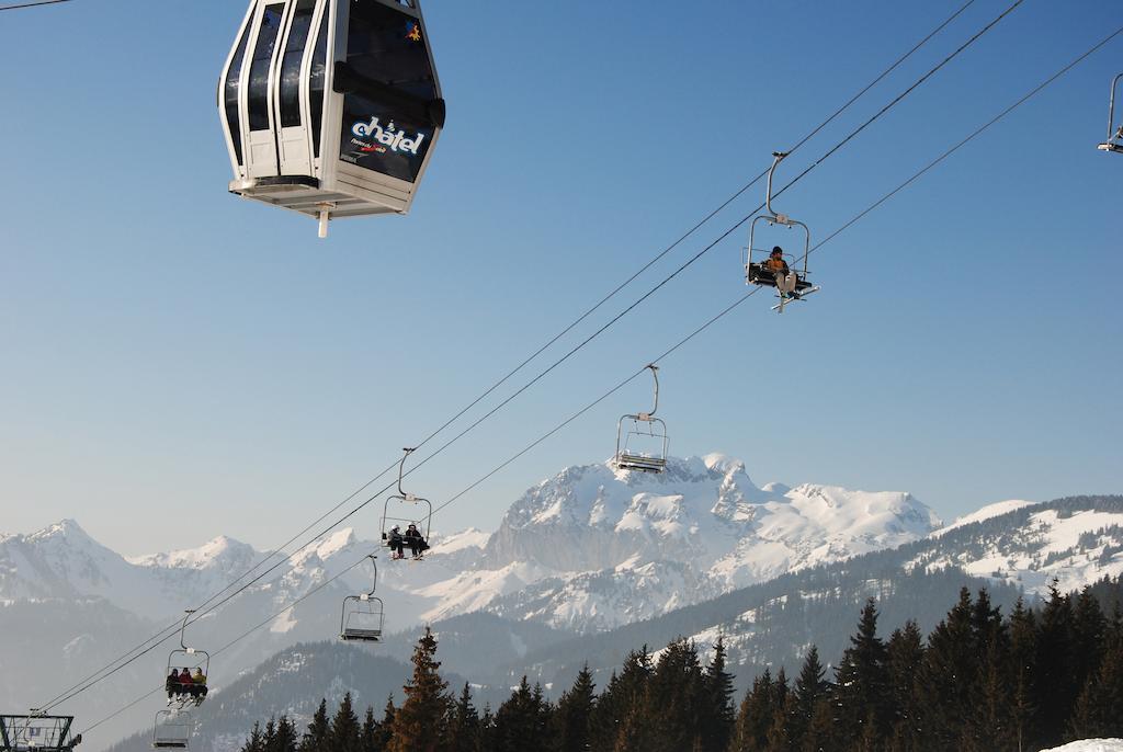 Hotel Les Combelles Châtel Екстериор снимка