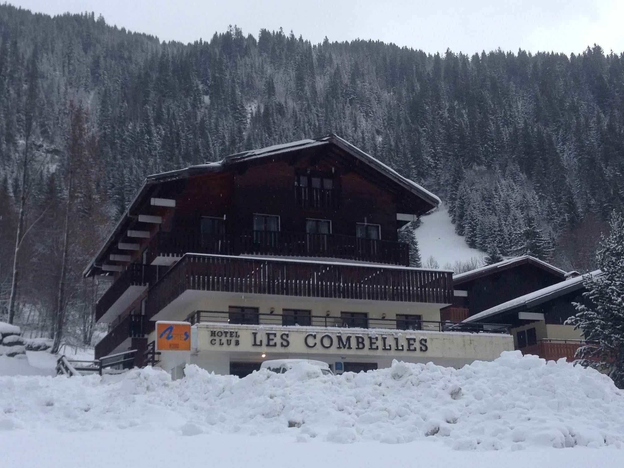 Hotel Les Combelles Châtel Екстериор снимка